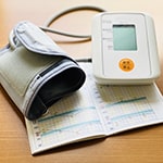 低リスク高血圧患者、「血圧の下げすぎ」による心血管リスクはのイメージ